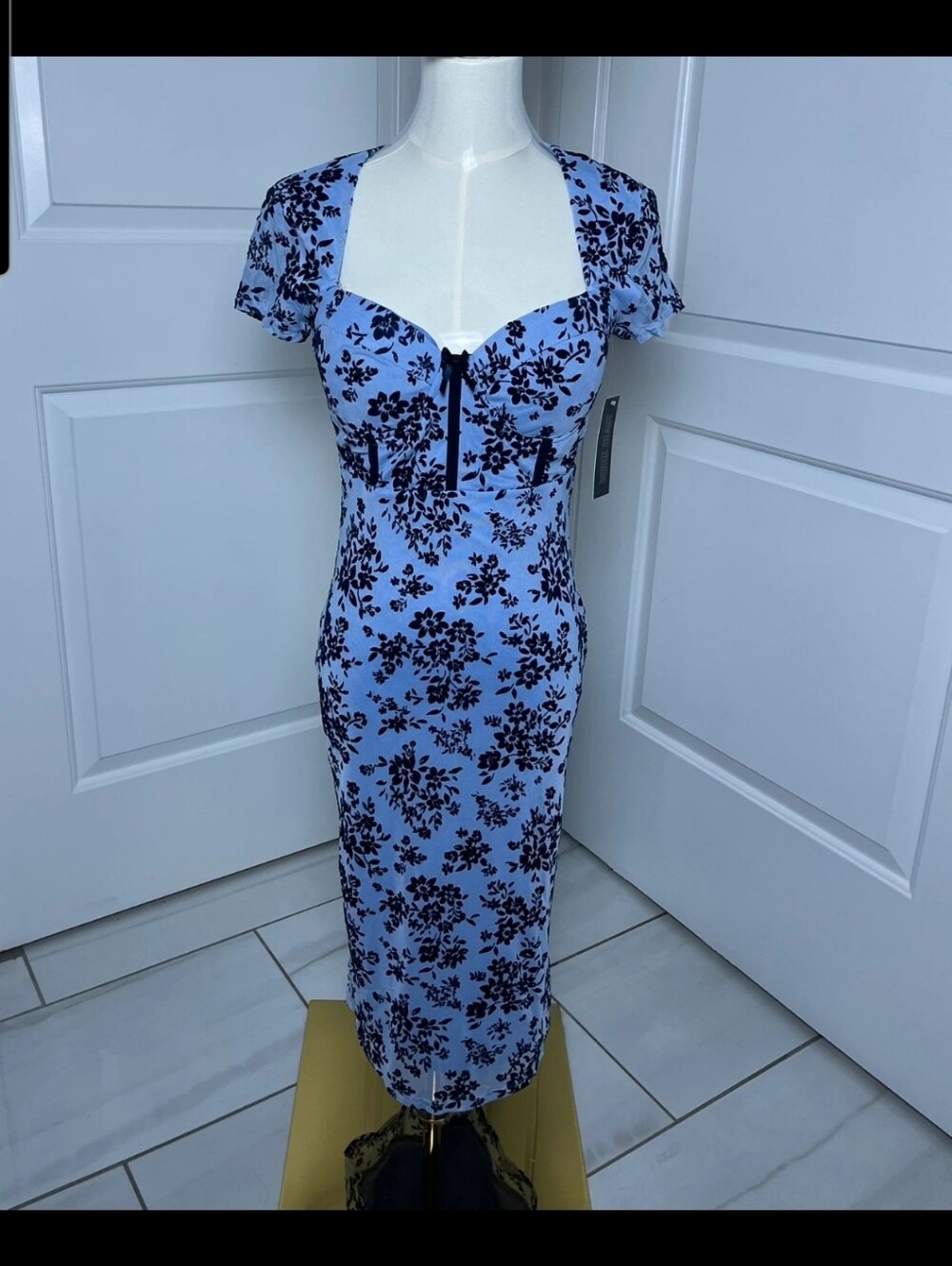 Derek Heart Blue Floral Sweetheart Midi Dress